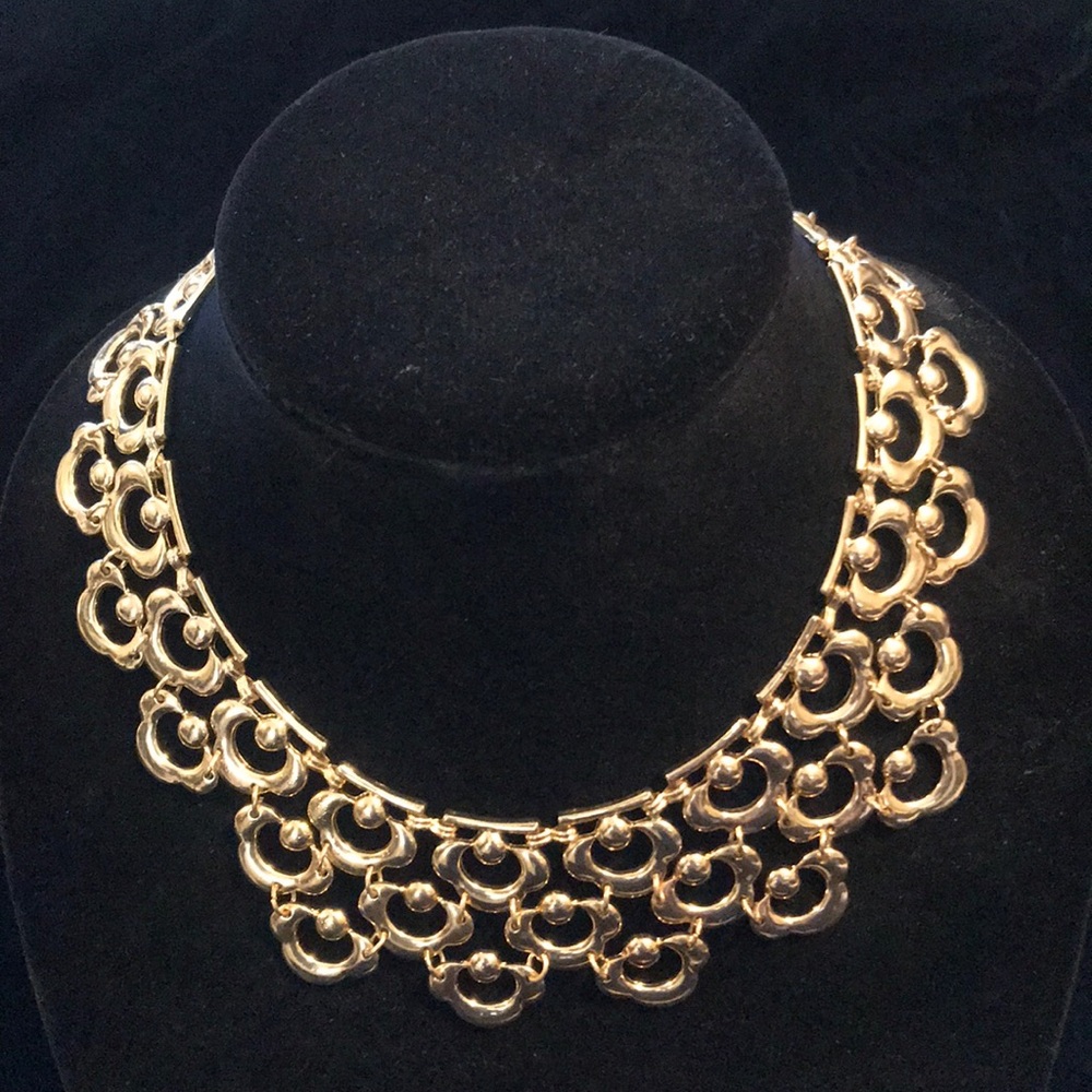 Gold Flower Lace Neck Tower -Necklace